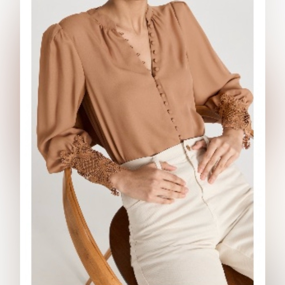 L'AGENCE Ava Lace Cuff Blouse, Praline, L